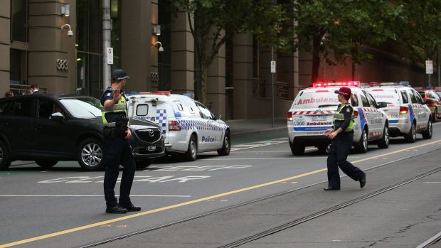 ΕΚΤΑΚΤΟ: Αυτοκίνητο έπεσε σε πεζούς  στη Μελβούρνη- 19 τραυματίες ανάμεσα τους ένα μικρό παιδί (βίντεο)